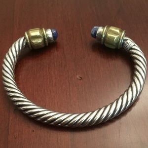 Sterling and lapis cable bracelet. David Yurman styling.